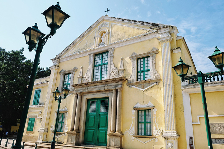 yabo鸭脖_红枣这么吃即能丰胸还不发胖!(图1) yabo鸭脖